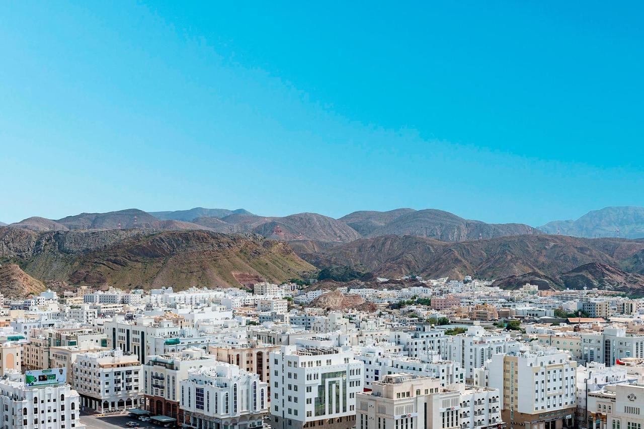 فندق شيراتون عمان مسقط المظهر الخارجي الصورة Muscat skyline