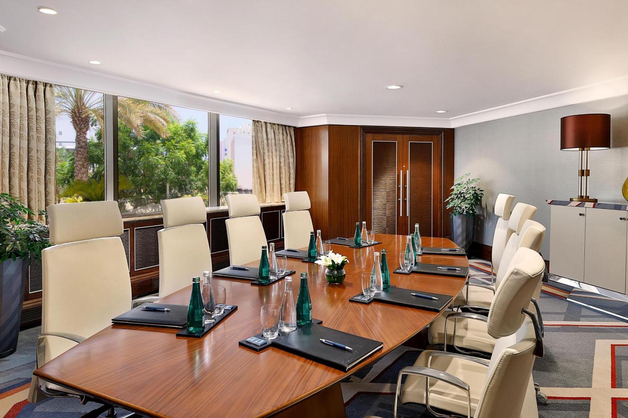 فندق شيراتون عمان مسقط المظهر الخارجي الصورة Meeting room