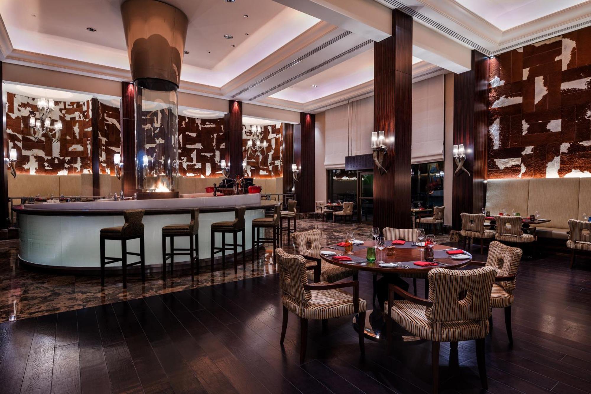 فندق شيراتون عمان مسقط المظهر الخارجي الصورة The restaurant