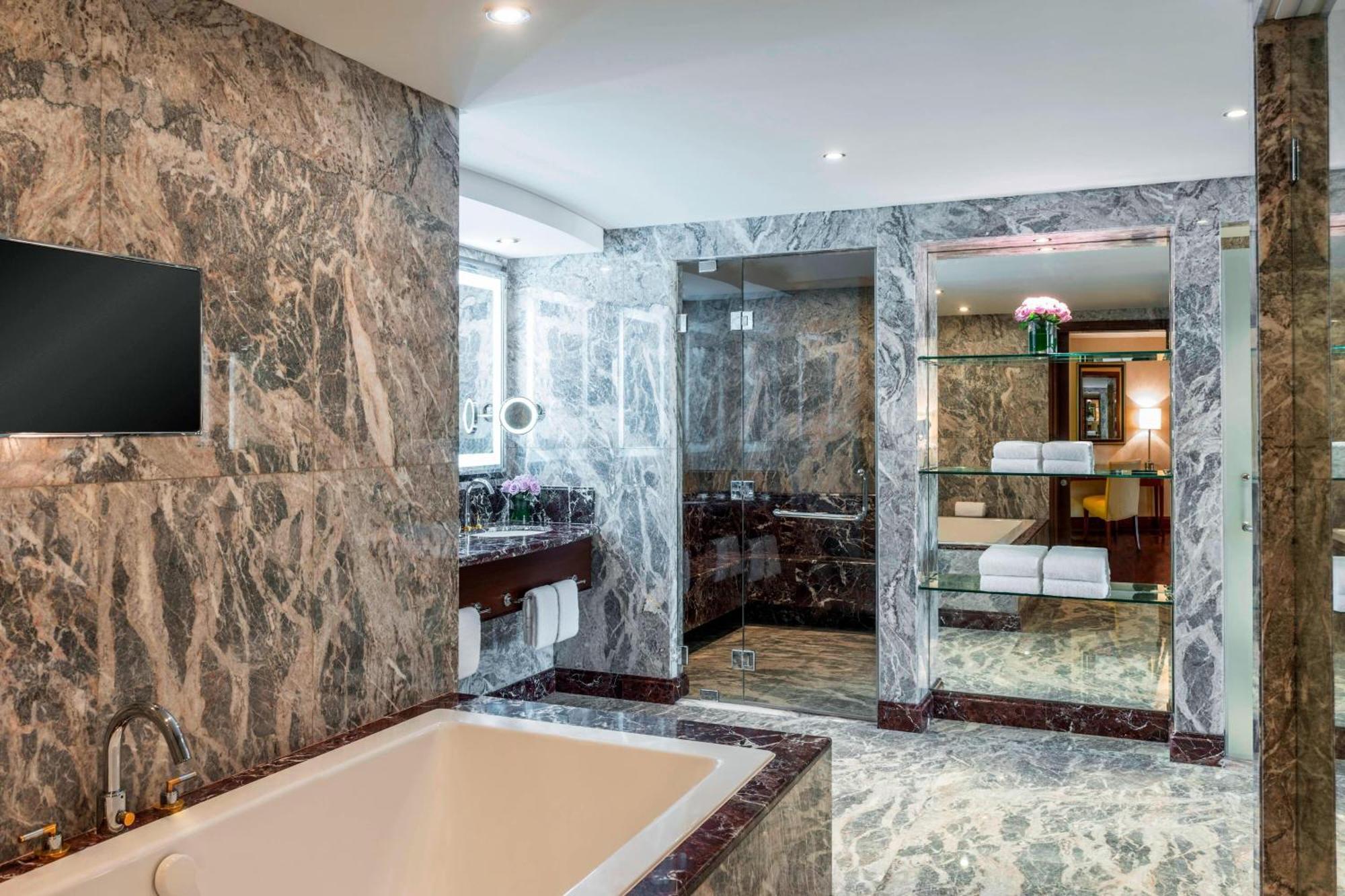 فندق شيراتون عمان مسقط المظهر الخارجي الصورة Bathroom